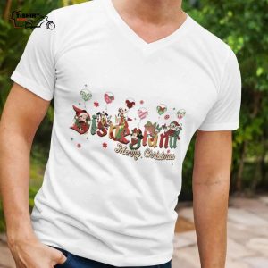 Disneyland Merry Christmas Mickey Minnie Pluto Goofy Donald Daisy With Balloon Christmas T shirt 1