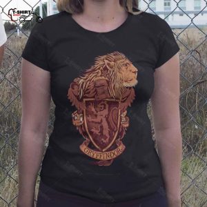 Gryffindor Detailed Crest T Shirt 1