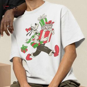 Goofy Holiday Presents Christmas T Shirt Disney 1